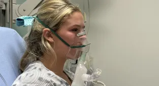 Vape warning after 'healthy' cheerleader left with 'popcorn lung'