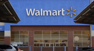 Walmart chaos as app and website down nationwide before Easter