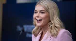 White House boasts 100 interviews on day 100 of Trump's presidency