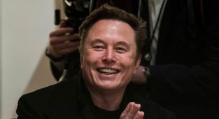 White House insiders reveal what they think of 'Crazy Uncle Elon'