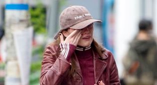 White Lotus star Aimee Lou Wood breaks down in tears after SNL skit