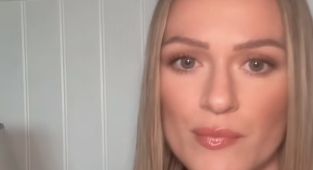 Woman issues warning after she dismissed symptoms that were cancer