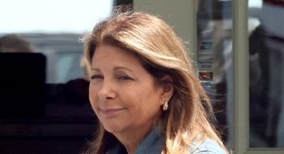 80s actress who starred in coming-of-age classic seen on rare outing
