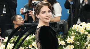 All the secret outfit messages at the Met Gala 2025