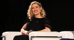 Amber Heard welcomes twins!