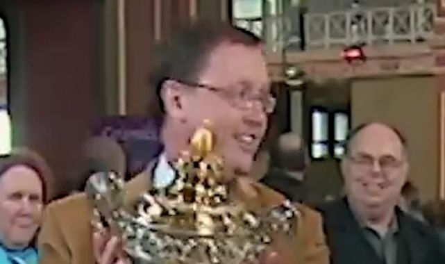 Antiques Roadshow expert reveals unusual connection to rare trophy