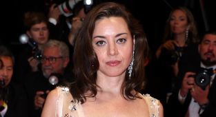 Aubrey Plaza makes first red carpet appearance since husband's death
