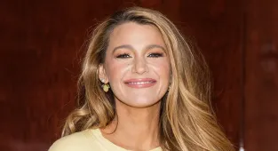 Blake Lively celebrates 'unhinged' new film amid Justin Baldoni war