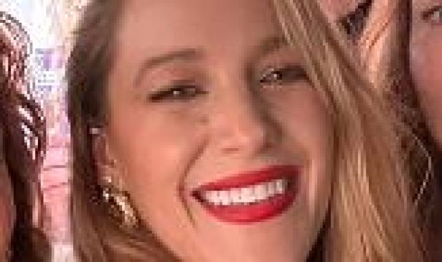 Blake Lively's sisters rally around her as she's iced out by pals