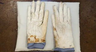 Blood-stained gloves from infamous US history moment sell for $1.52M
