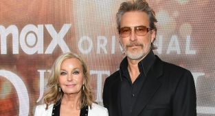 Bo Derek, 68, looks youthful on rare red carpet with John Corbett