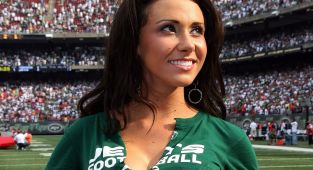 Brett Favre's sexual harassment accuser reveals astonishing detail