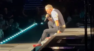 Bruce Springsteen rails against Trump during UK concert