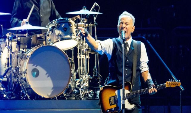 Bruce Springsteen says Trump is 'unfit' and 'incompetent' in remarks during UK show