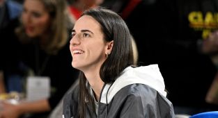 Caitlin Clark caught on surprising 'duty' as Fever are beaten