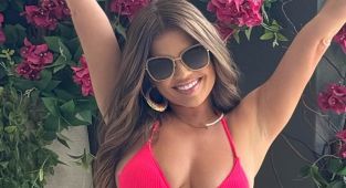 Chanel West Coast reveals bikini body after sharing weight loss trick