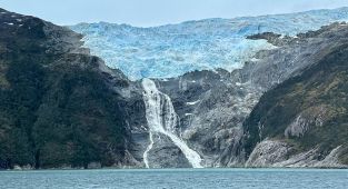 Chile braces for Antarctic tsunami after huge 7.5-magnitude earthquake