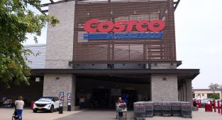 Costco follows in footsteps of rival to speed up checkout