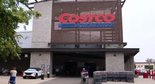 Costco follows in footsteps of rival to speed up checkout
