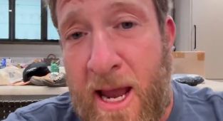 Dave Portnoy exposes another vile act by student Mo Khan