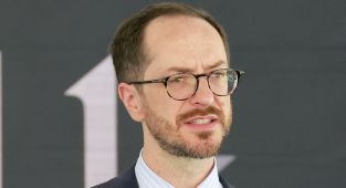 Democrat mayor under investigation for helping migrants evade ICE