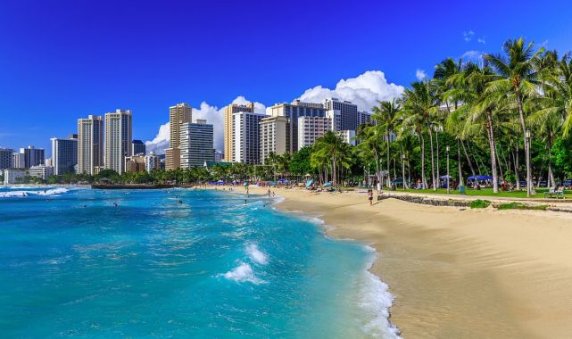 Doctors' alarm as paralysis-causing virus hits US vacation hotspot