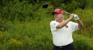 Donald Trump reminds followers of the dangers of golf