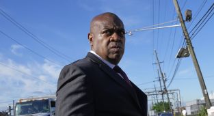 Dramatic moment New Jersey mayor is arrested outside of ICE facility