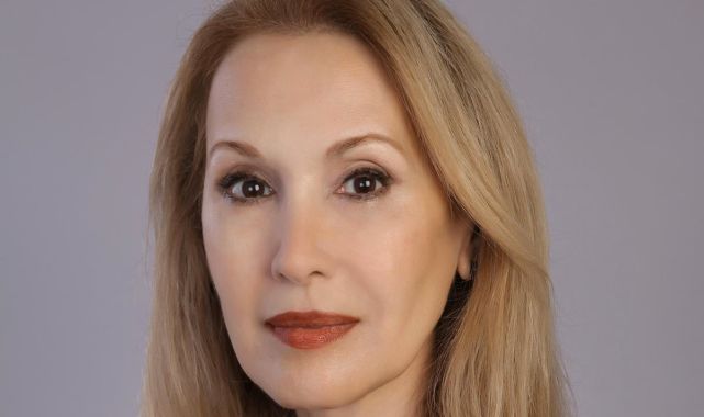 Exec beaten as maniac raids Beanie Babies tycoon's Montecito mansion