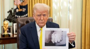 Experts dispute Trump claim tattoos on deported man's fingers show gang membership