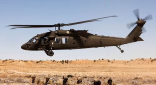 Flight landings aborted at DC airport over Black Hawk collision fears