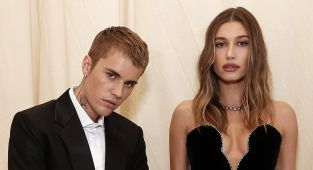 Hailey and Justin Bieber are 'at each other's throats', insider says