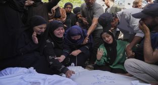 Hamas agrees to a Gaza ceasefire, sources say; US and Israel reject offer