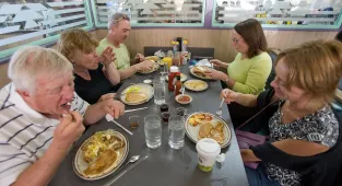 Iconic diner chain announces deal in an effort to boost slumping sales
