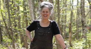 Iconic horror movie star has enraged her Maine neighbors