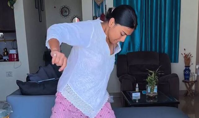 Influencer impaled on stool when it collapses as she tries it out