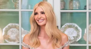Ivanka Trump flaunts toned stomach in tiny crop top during boat ride