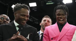 Judge rules on 'special treatment' for NFL rookie Travis Hunter's dad