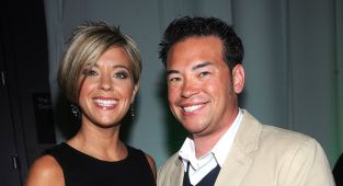 Kate Gosselin doesn't look like this anymore, drinks BOOZE with kids