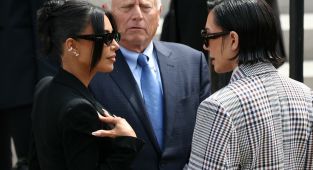 Kim Kardashian arrives at Paris court with diamond jewellery