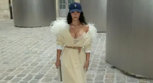 Kim Kardashian slammed over 'ridiculous' detail in sexy Paris snaps