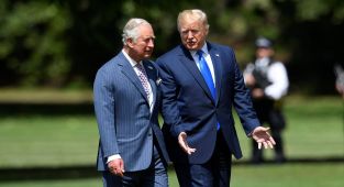 King urged to issue a 'hands off Canada' warning to Trump