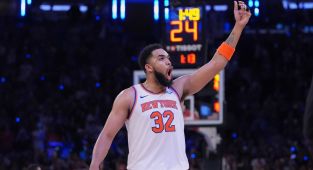 Knicks oust Celtics in Game 6 playoffs, make Eastern Conference finals