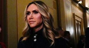 Lara Trump reveals Jake Tapper's groveling apology over Biden