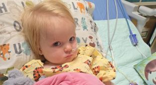 Little girl 'no longer smiles' after receiving 30 vials of antivenom