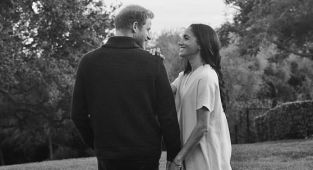 Meghan mocked for 'wishing herself a happy anniversary'