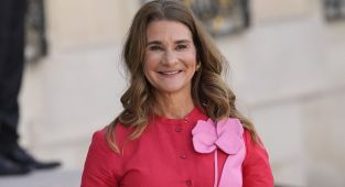 Melinda Gates reacts as ex-husband Bill gives away fortune