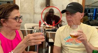 Moment family realize sporting great is casually sitting behind them