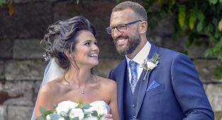 Mum found out she had cancer after a strange symptom behind her eyes