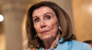 Nancy Pelosi reveals the top Democrat she thinks will run in 2028